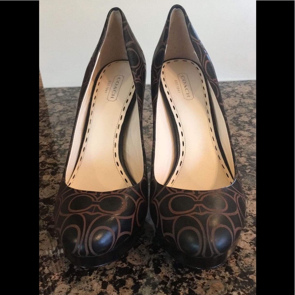 Coach leather heels monogram c black Brown tan 9.5